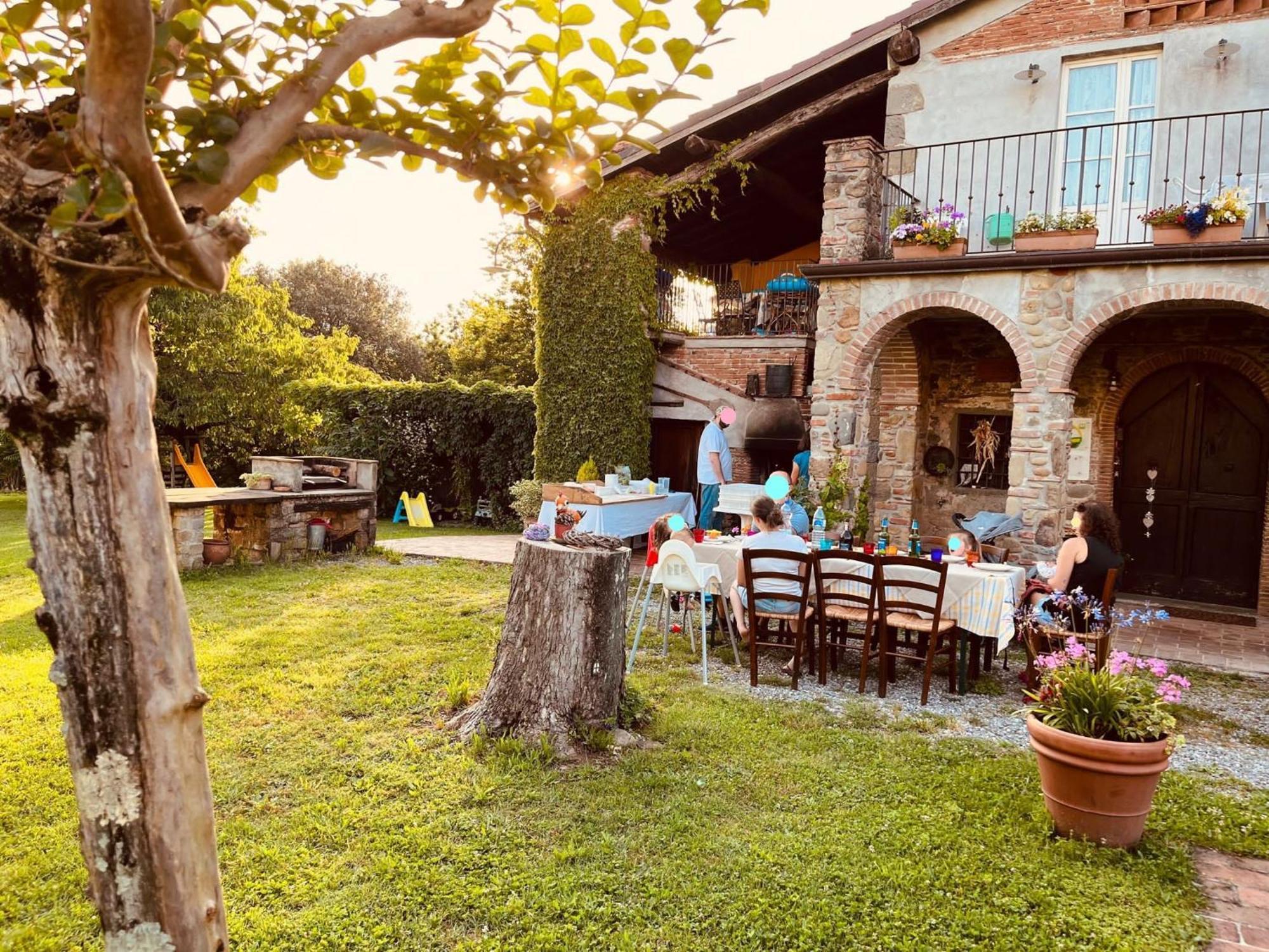 Agriturismo Chioi Barga Eksteriør billede