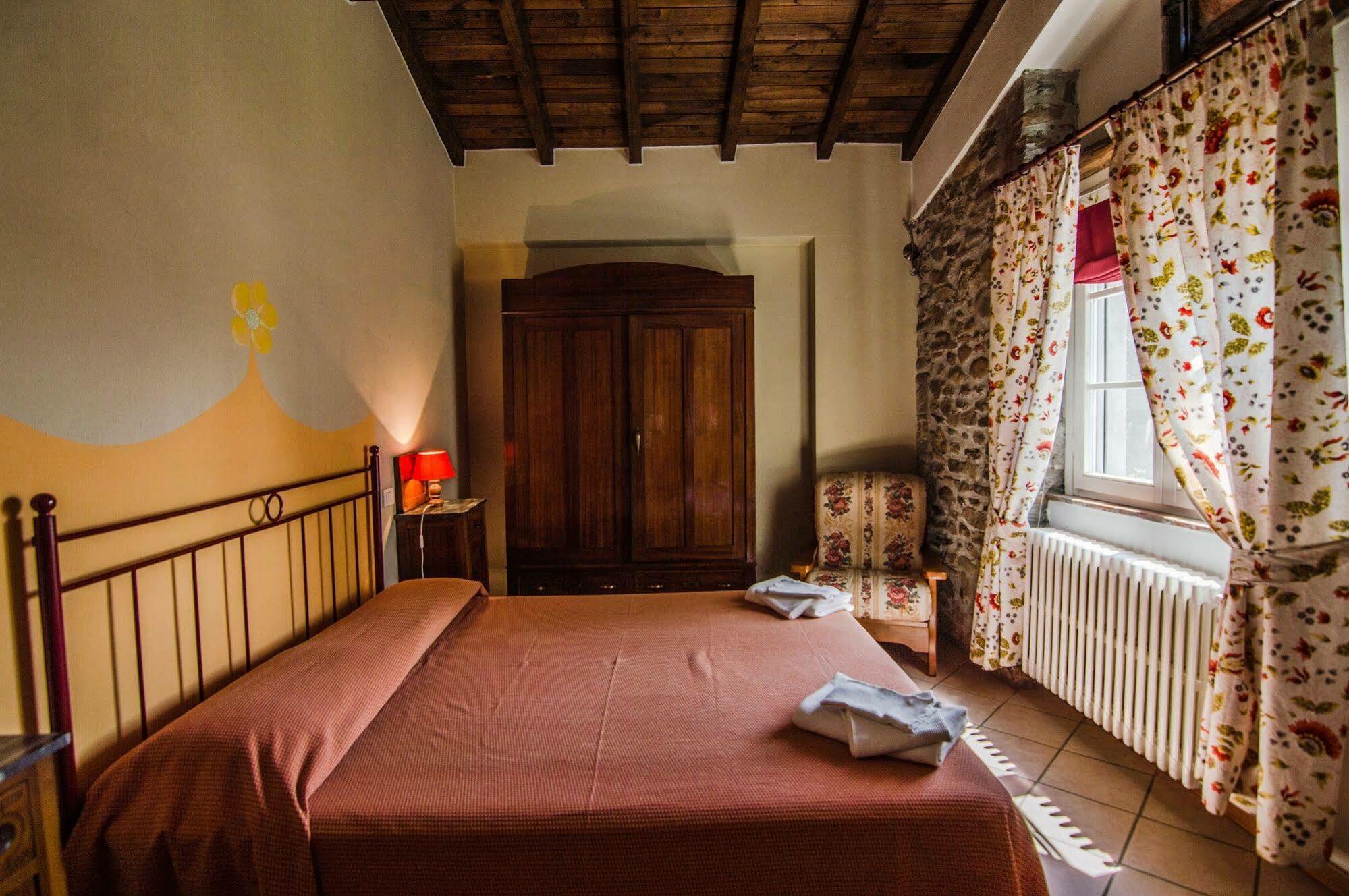 Agriturismo Chioi Barga Eksteriør billede