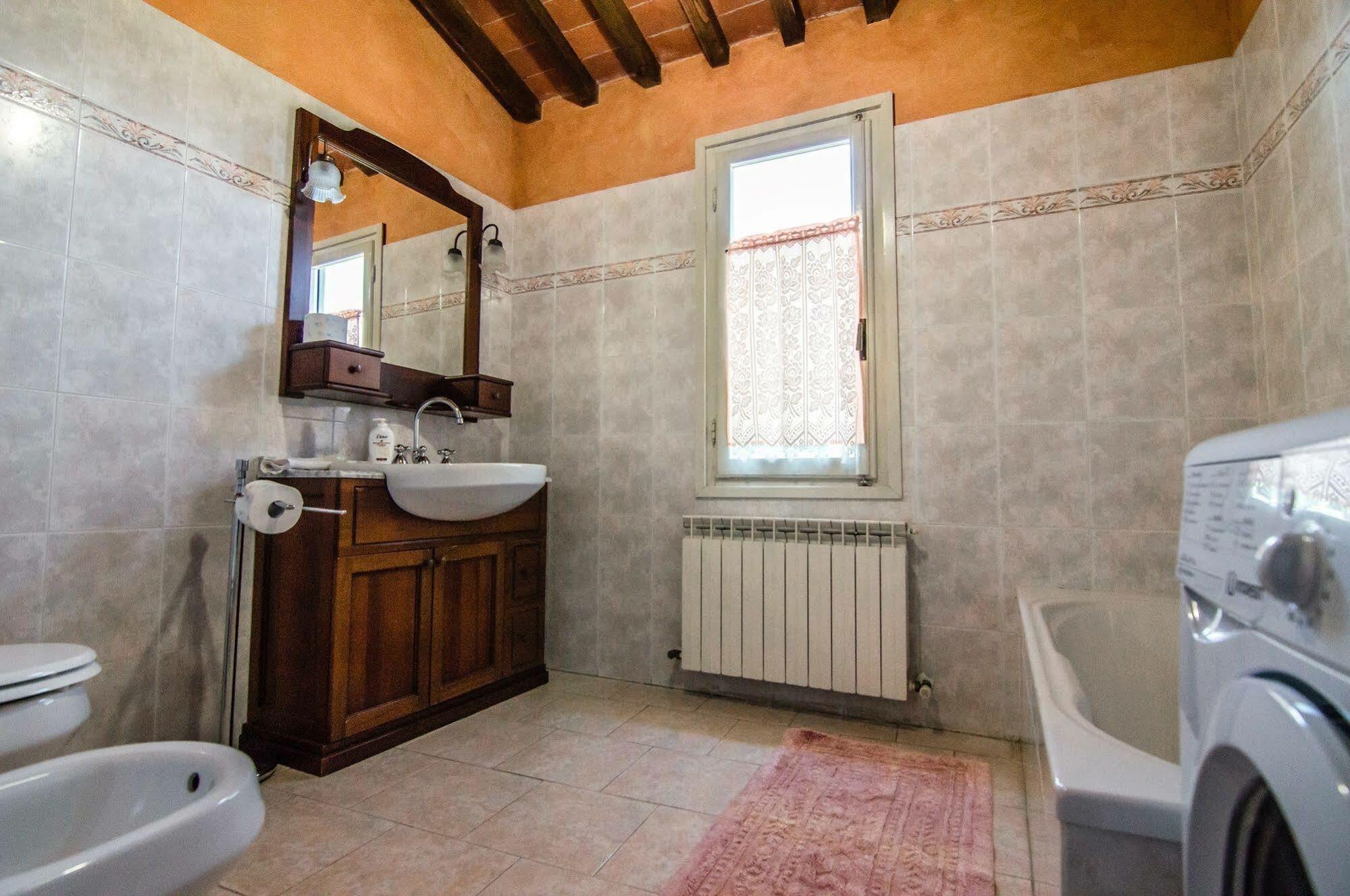 Agriturismo Chioi Barga Eksteriør billede