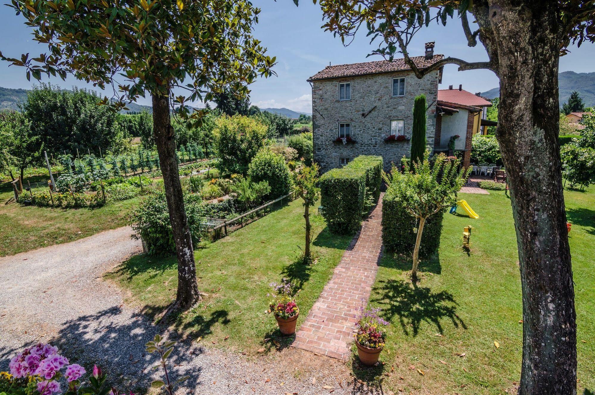 Agriturismo Chioi Barga Eksteriør billede